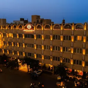 New Broadway 3*, Varanasi India